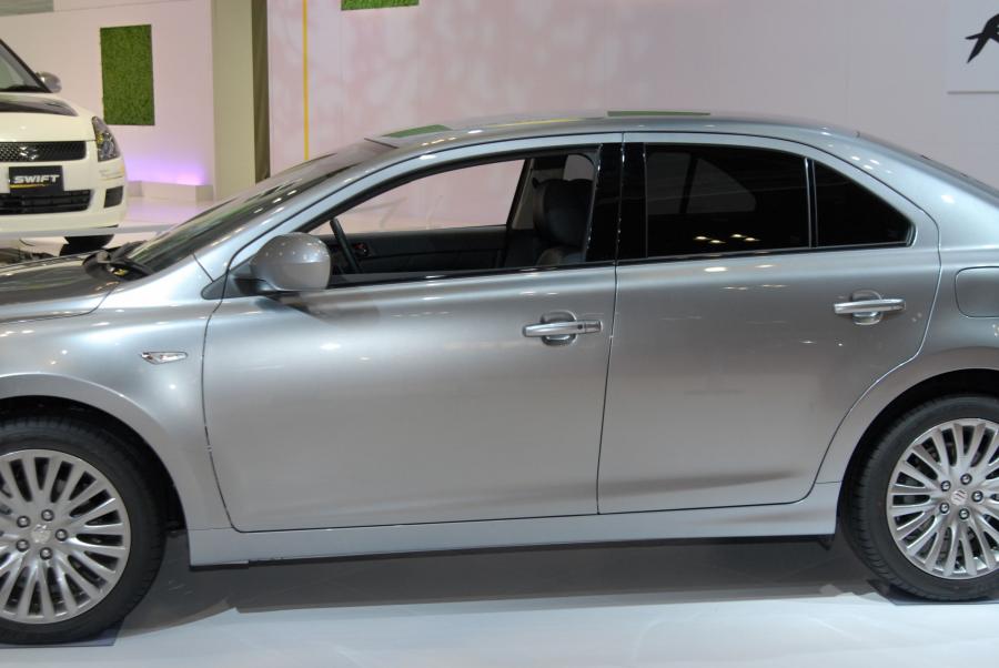  Suzuki Kizashi 2010 года  (фото 125 из 136)